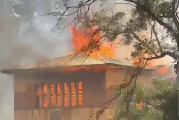  RDC/Incendie du lycée Mwanga à Kolwezi :  » Aucun cas de décès à ce stade, toutes les victimes sont prises en charge « , Patrick Muyaya