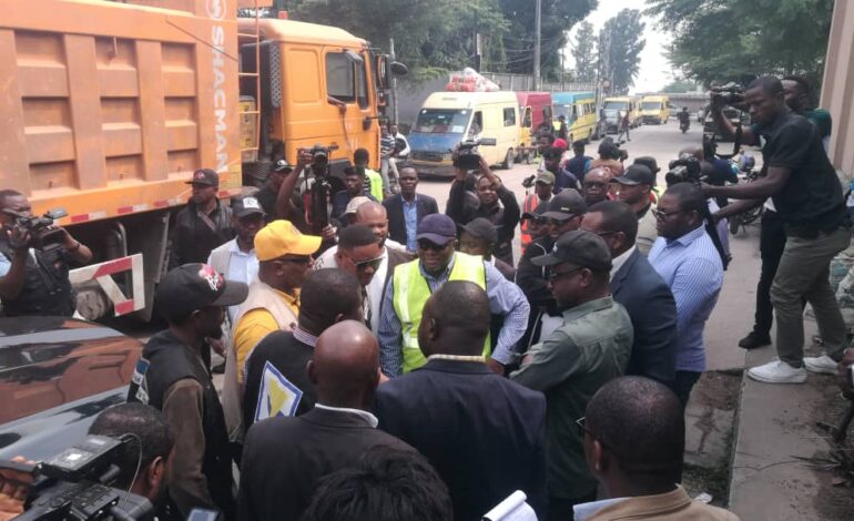  Infrastructures/FONER : le DG Pierre Ndongala en visite d’inspection des travaux à Kinshasa