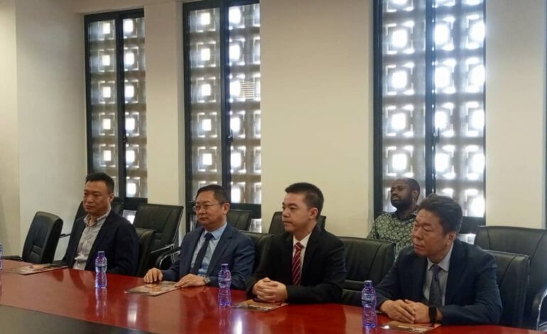 Soutien à l’Est de la RDC : Deux associations chinoises apportent une contribution de 10.000 lors d’une collecte de fonds initiée par CCAAC