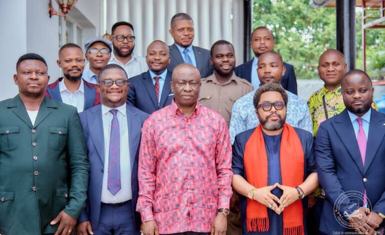 RDC : Timothée Lenoir Efika, une voix influente au cœur des consultations politiques
