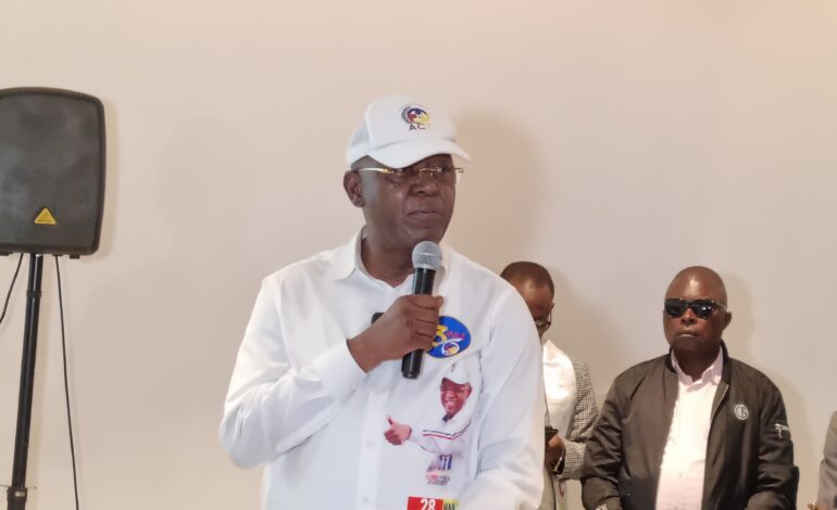  « C’est votre Papa qui vous tend la main » : Gentiny Ngobila galvanise les militants pour les 3 ans de l’ACP