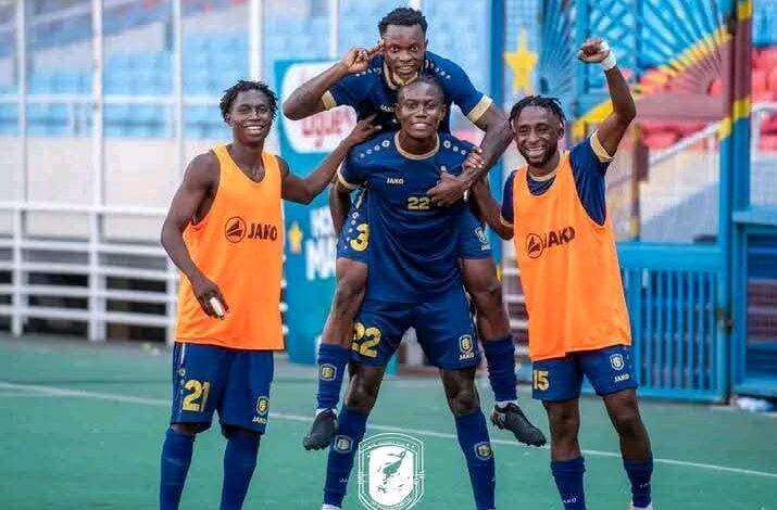 FOOTBALL : LES SAMOURAÏS SURVOLENT SAINT-ÉLOI LUPOPO