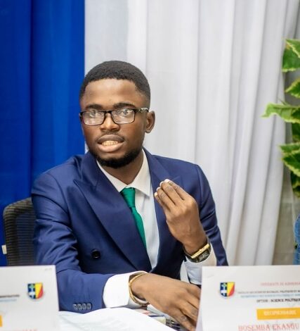 N’sele : Melchisedech Bosemba secoue la jeunesse et dit NON aux mauvaises pratiques politiques !