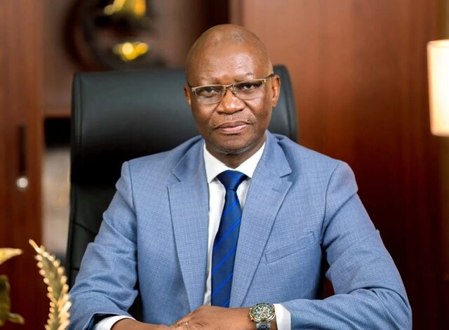 Gouvernement Suminwa II : Dr Roger Kamba maintenu au ministère de la Santé !