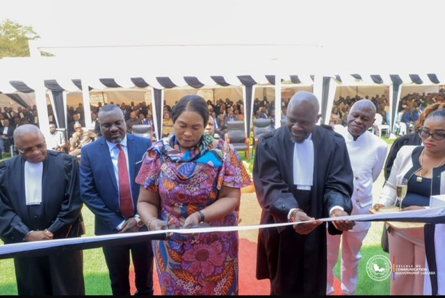 Lualaba : Fifi Masuka inaugure la plus grande Maison du Barreau du Grand Katanga