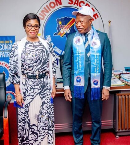 Acacia Bandubola Mbongo réaffirme son attachement à Félix Tshisekedi en signant la Charte de l’Union Sacrée