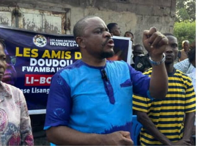 RDC : à Mikonga, Phillip Matanzi salue le financement des travaux de l’avenue Mukoko grâce au plaidoyer auprès de Doudou Fwamba sous l’impulsion du président Tshisekedi