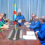RDC : Samuel Mbemba dote les divisions provinciales des Droits humains en motos, groupes électrogènes et téléphones